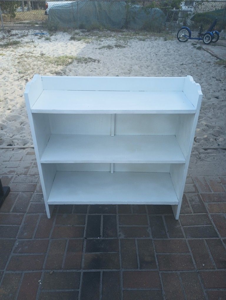 Sturdy White Wooden Bookshelf With 3 Shelves