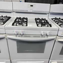 Frigidaire white 4 burner range stove 