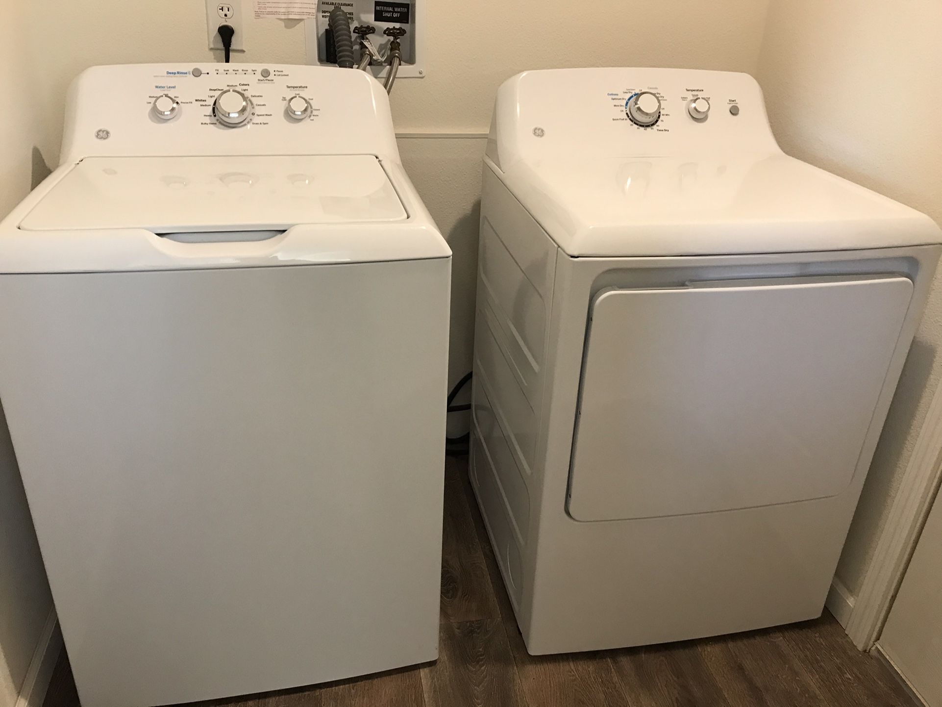 2021 Washer Dryer Set