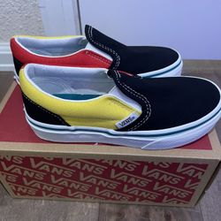 Vans Kids' Preschool Classic Slip-On Shoes brand new size 12 Or 2