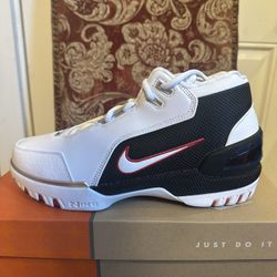 Brand new Nike Zoom Generation lebron size 9.5 with box 