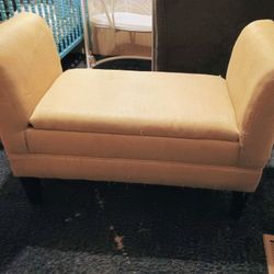 Ottoman With Storage 