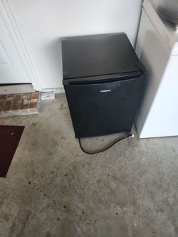 Mini refrigerator