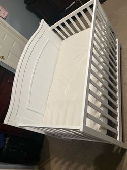 White Wood Baby Crib with Mattress