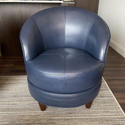 Like New 2 Navy Leather Swivel Chairs Phoebe Swive Chairs Grandin Road Retails For 550 ea