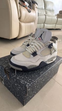 Midnight Jordan 4 used