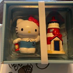 Hello Kitty Salt And Pepper Shakers
