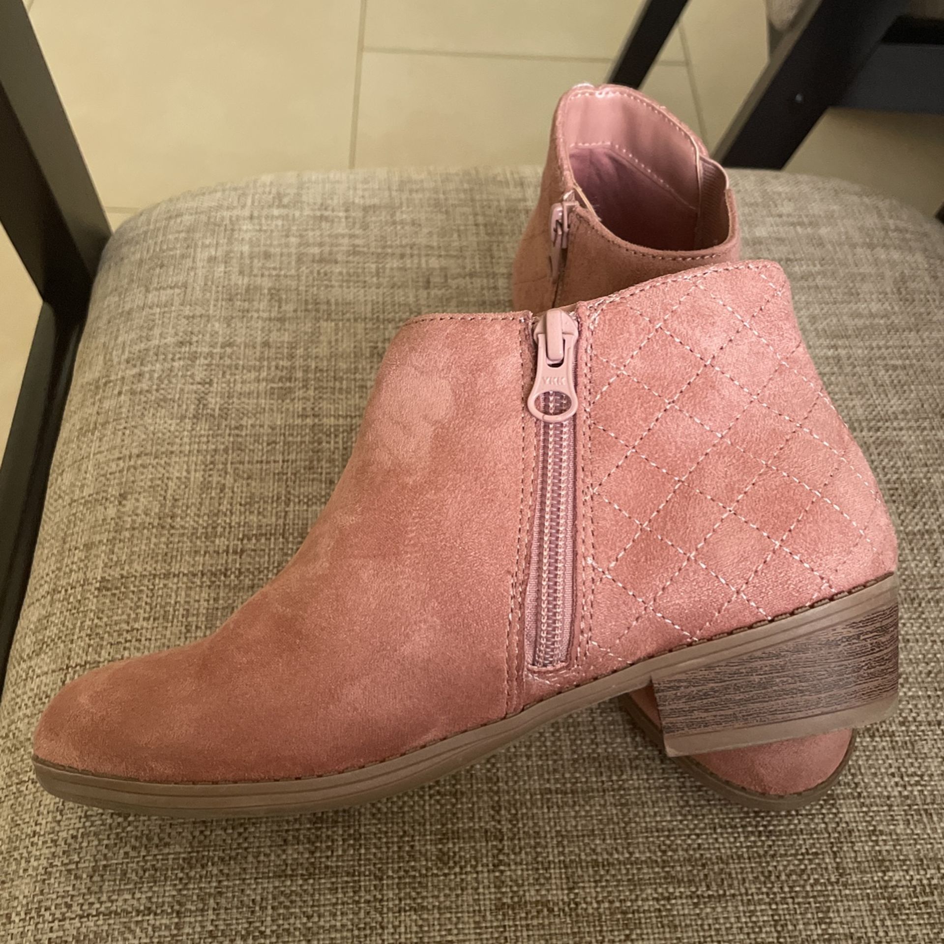 Boots Sz3 NEW Girls Pink ankle