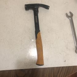 Dewalt Claw Hammer 12 Oz Used 10 Dollars 