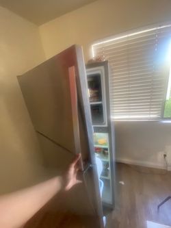 Whirlpool top freezer fridge