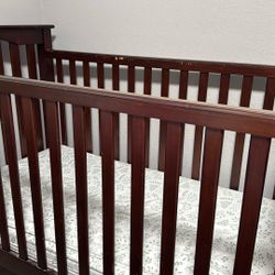 Pottery Barn Kendall Crib