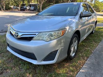 2014 TOYOTA CAMRY XLE