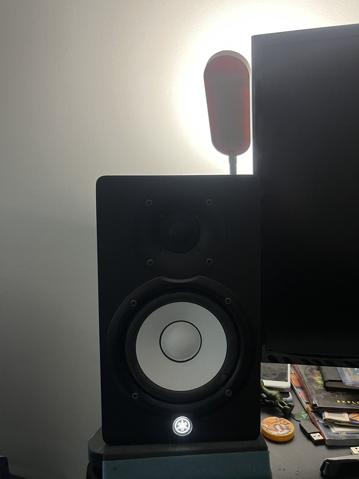 Yahama HS5 Studio Monitors 