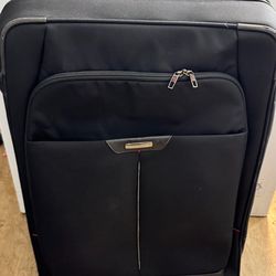 Luggage 32” xL