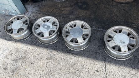 Chevy Or GMC 15 Aluminum wheels and center caps for 5 Lug truck or Van, OBS, C10, Astro van and More