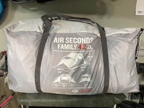 Quechua Air Seconds Fresh Black Inflatable Waterproof Family