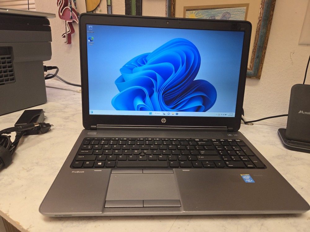 HP Probook Laptop i5 2.6Ghz 8 Ram 256 SSD Win 11-Office