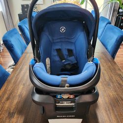 Maxi-Cosi Infant Car Seat With Base