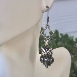 Antique Silver Owl Earring/Owl Earring/Dainty Owl Earring/Wisdom Symbol/Irish Jewelry/Nature Jewelry/Wise Earrings/