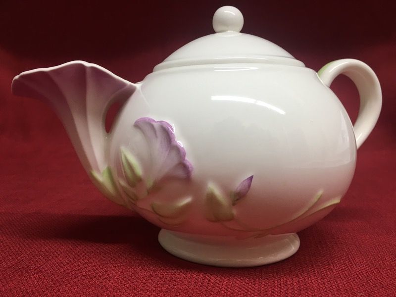 Collectible Teleflora Gift White Teapot Pink Purple Morning Glory Petunia Spout