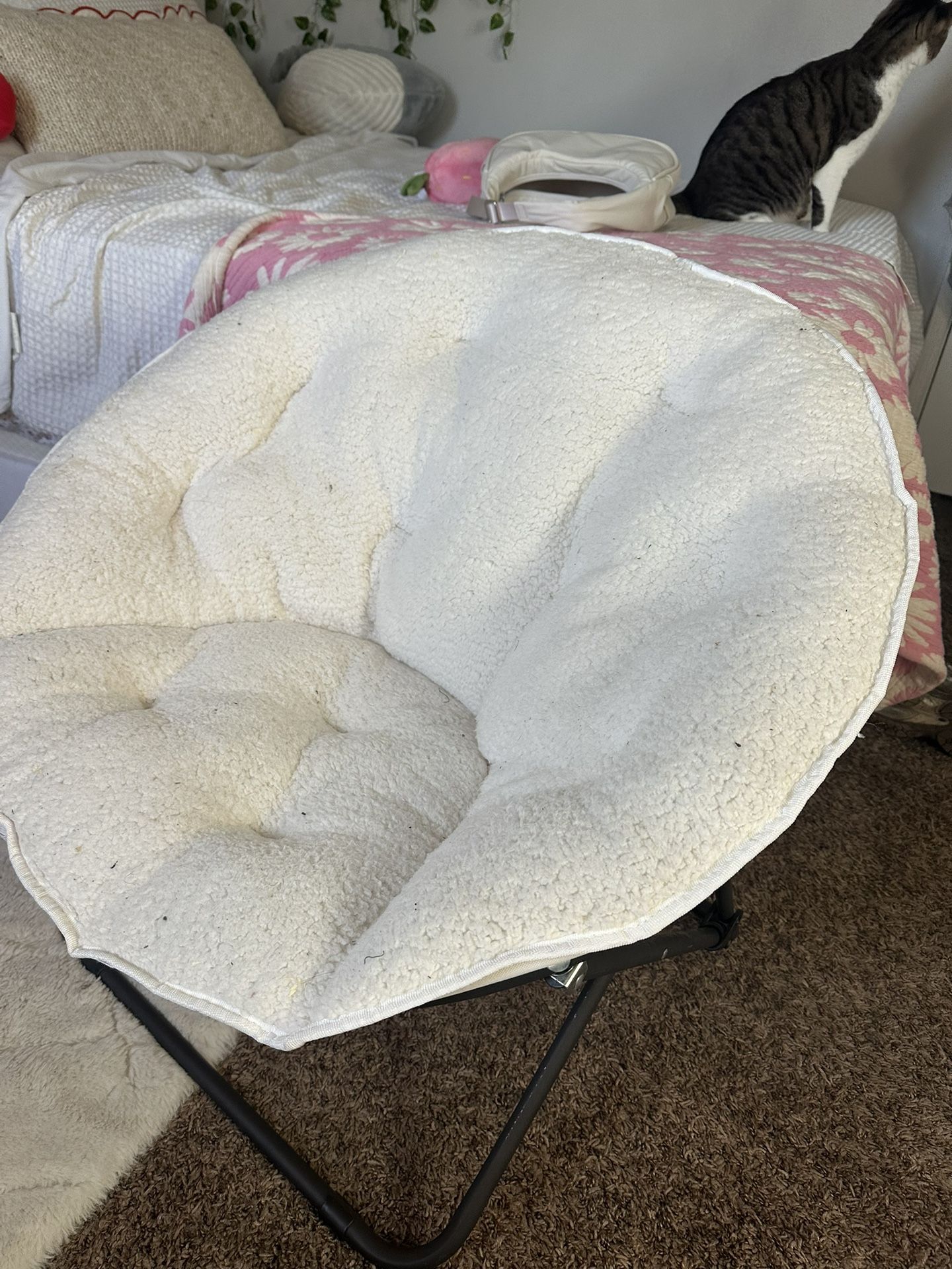 Saucer Chair