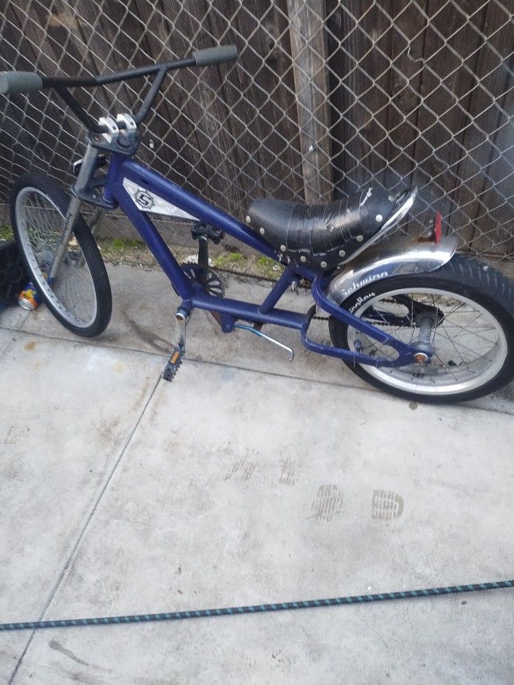 Schwinn Stingray Chopper Bike 