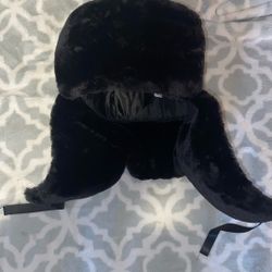 BlACK FUR HAT NEW VISALIA $8