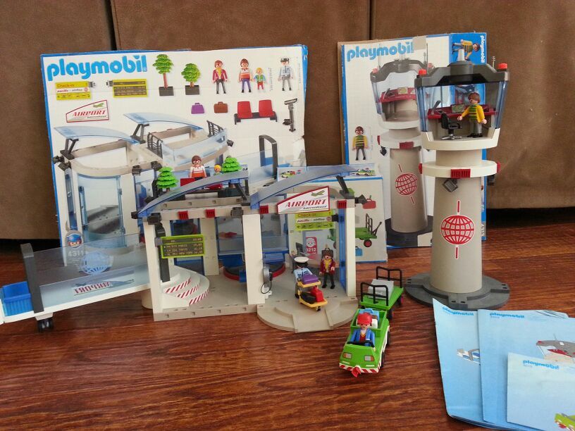 Playmobil 4311 Airport, 4313 Tower and Luggage Transport for Sale in McKinney, - OfferUp