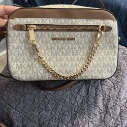 Michael Kors Crossbody