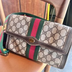 Authentic Gucci Clutch 