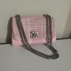 Badgley Mischka light pink textured pink