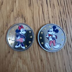DISNEYLAND AMERICA 250TH ANNIVERSARY COLORED MEDALLION SET OF 2