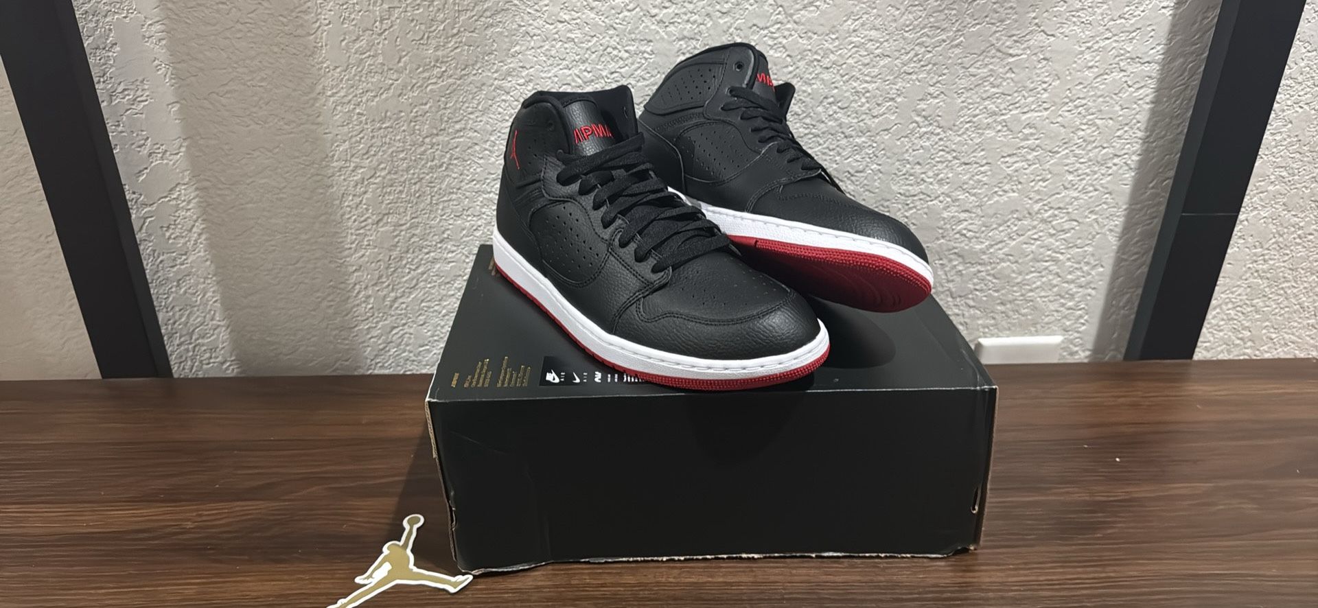 Jordan Access Black/Gym Red White