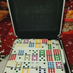 Domino's game 