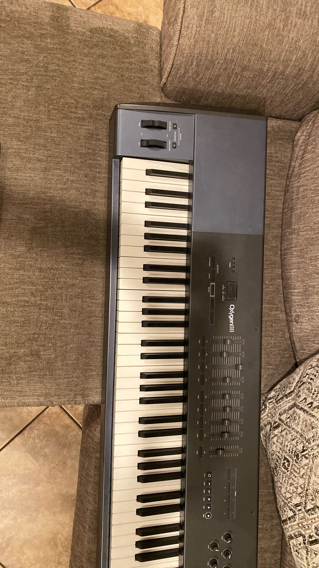 Oxygen 88 Keyboard Controller