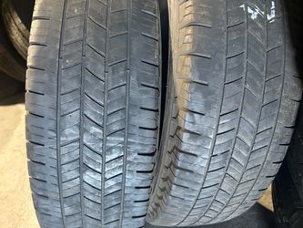 LT235/80R17 10 ply 2 used tires michelin Energy saver A/S