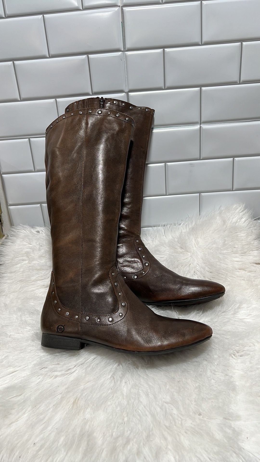 Born Women Studded Brown Leather Flat Zip Tall fashion Boots size 9.5 