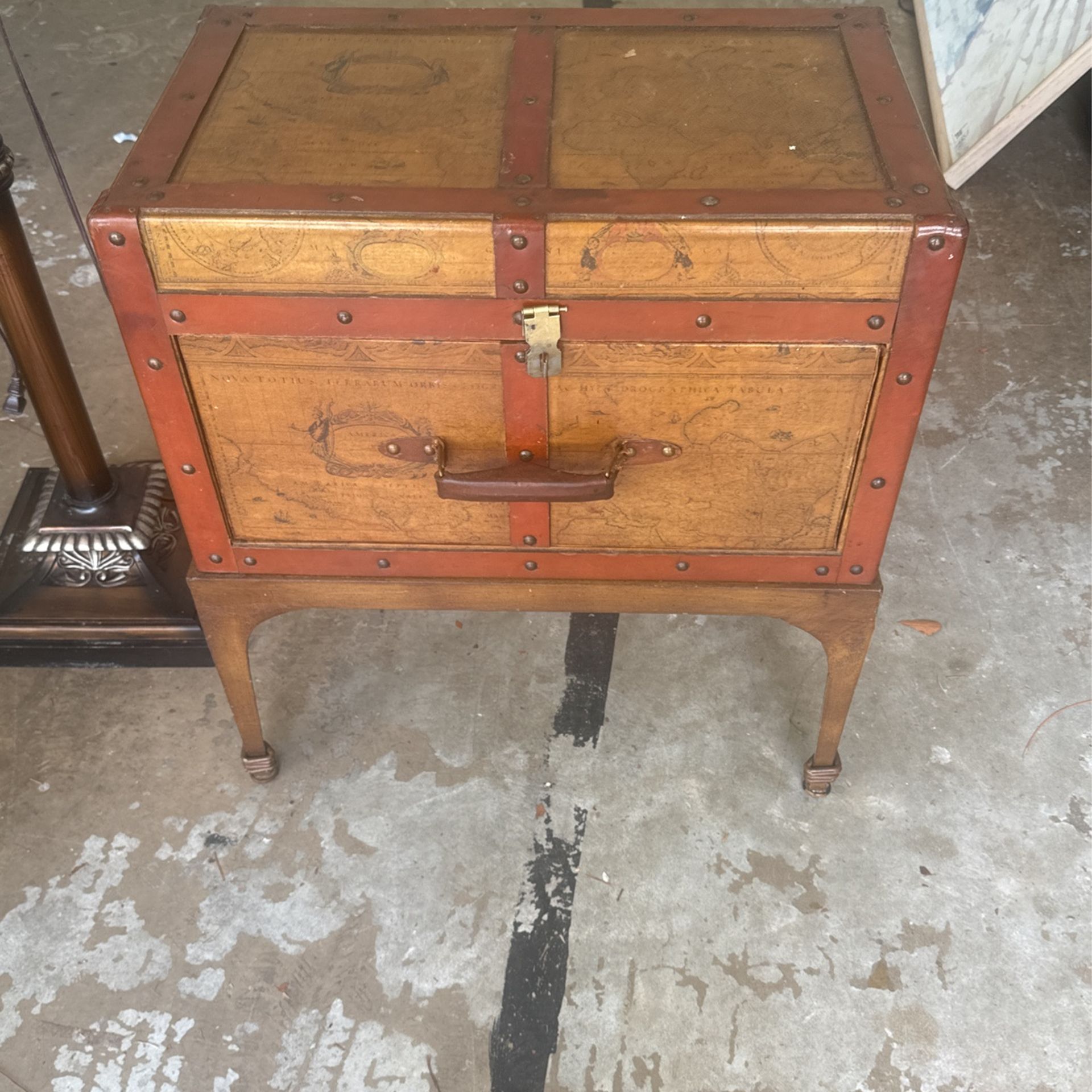 End table Vintage Trunk