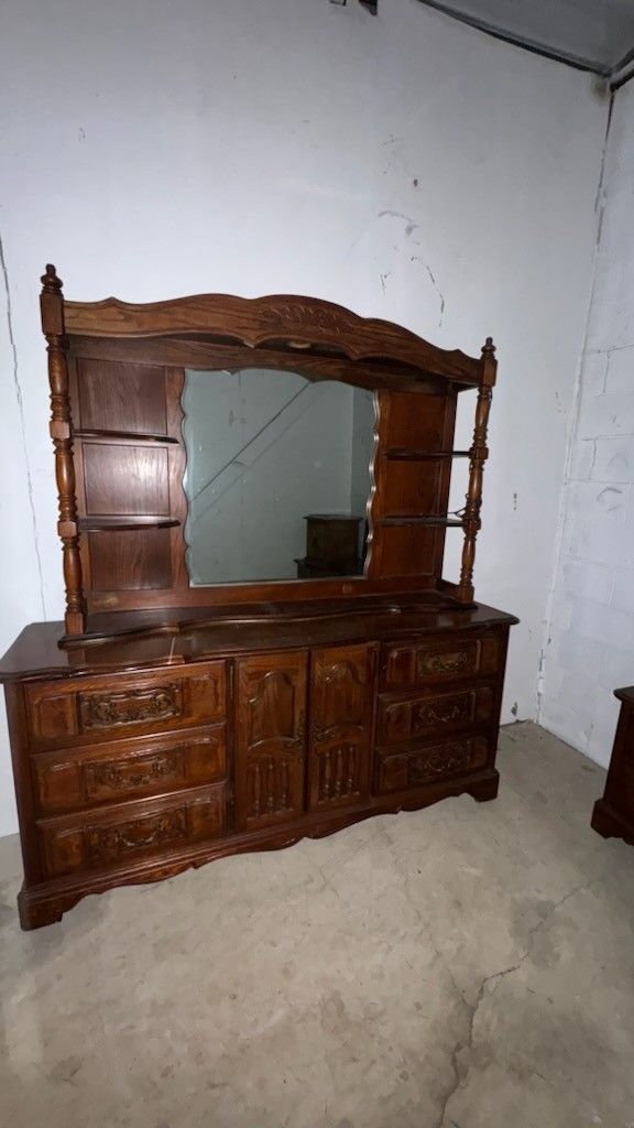 2 Antique Bedroom Sets