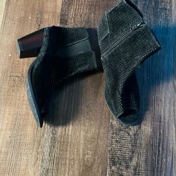 Black Toe Out Heel Boots