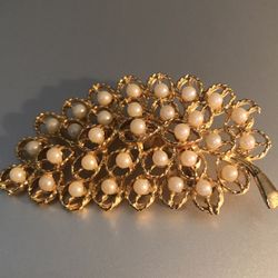 Large  Gold Tone Pearl  Leaf Brooch  Vintage 