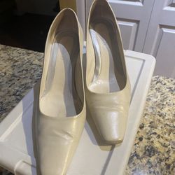 Dillards Michelle D’s Hi Heels Womens Size 7.5