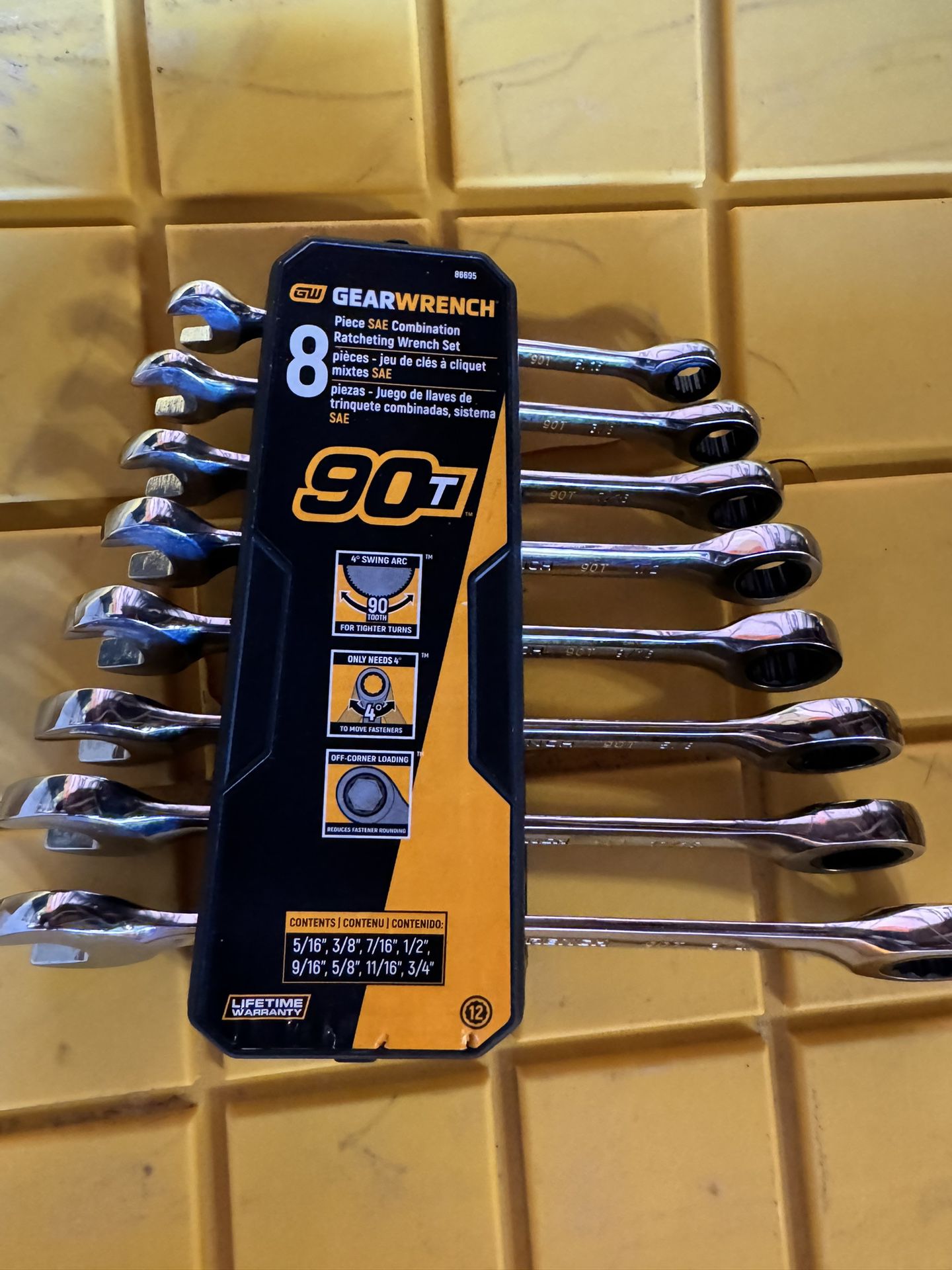 New SAE 90-Tooth Combination Ratcheting  Set with Tray (8-Piece)