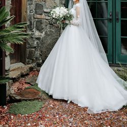 Wedding dress ,color Ivory,size:(S M)