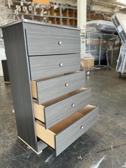 Five Drawers Dresser “Rails”