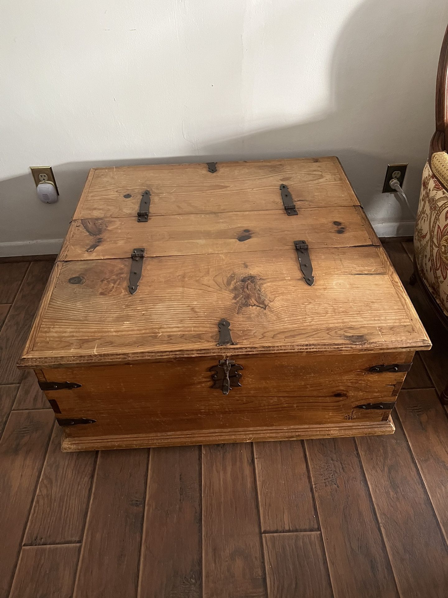 2 chest coffee table 35X35X17