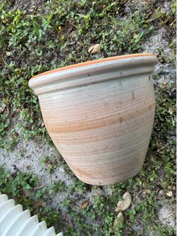 Ceramic planter