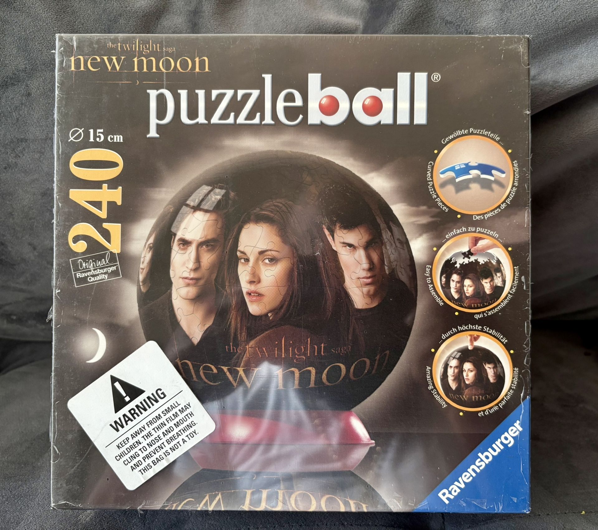 Twilight New Moon Puzzle Ball 