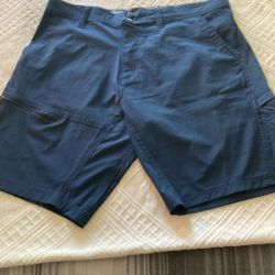 Mens Riptide Reel Life Shorts Medium NWT