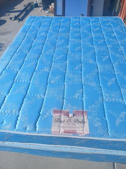 Queen Bed With Frame 